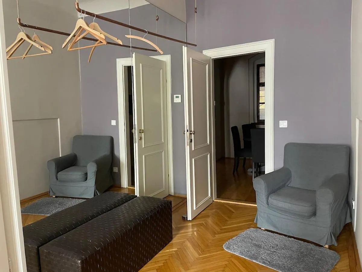 Charming Apartment With Two Bedrooms Vienna