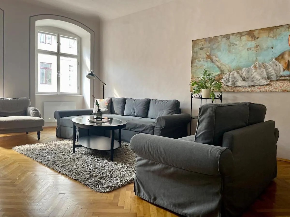 Charming Apartment With Two Bedrooms Vienna