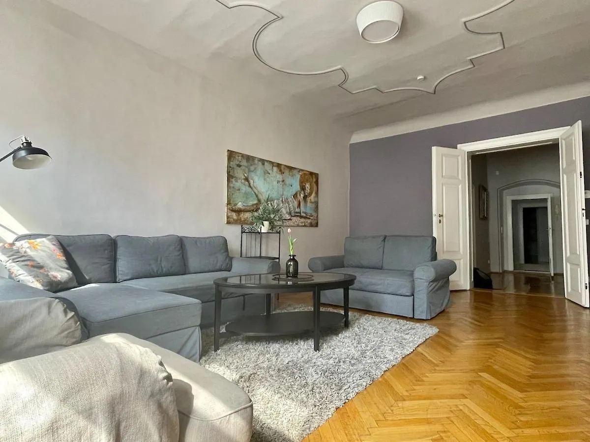 Charming Apartment With Two Bedrooms Vienna